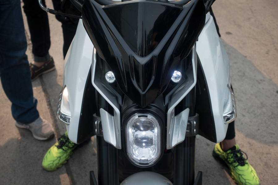 跃龙在渊：SUR-RON 虬龙科技 正式发布 白幽灵 电动摩托车
