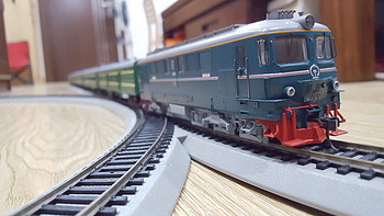 我的火车模型 篇一：DF4C东风4系列火车模型
