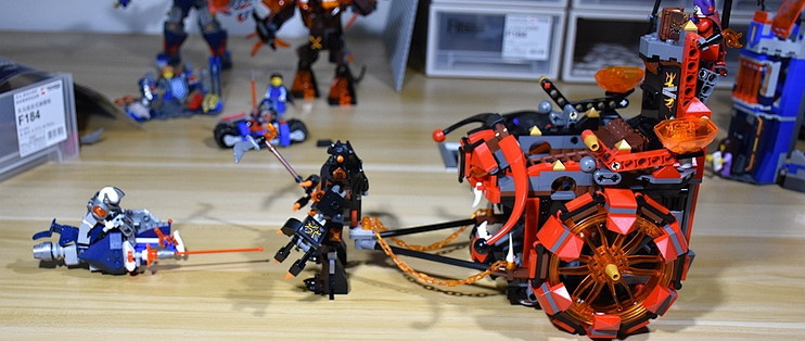 lego nexo knights 篇十二:70316 小丑的巨轮炎魔碉堡简单开箱_乐高