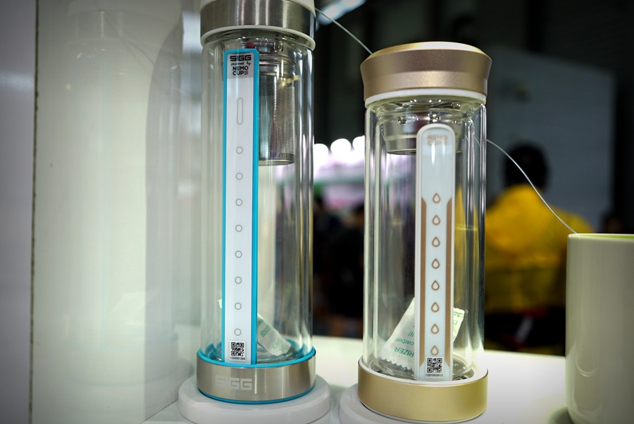 健康饮水的智能打开方式：SIGG 希格 展示 多款智能水壶产品