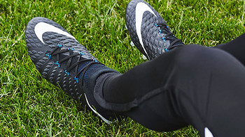 暗黑血统：NIKE 耐克 推出 全新配色 Hypervenom Phantom III DF AG 足球鞋