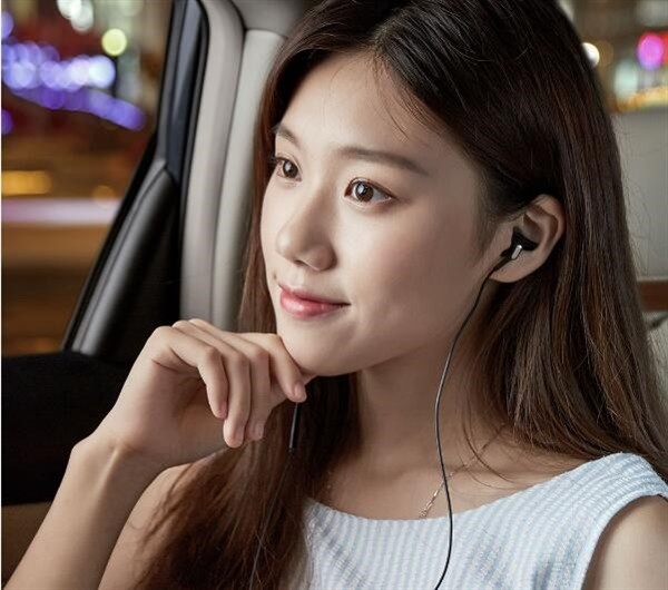 半入耳式“Z”型支撑结构：HelloEar Arc 量耳定制耳机 登陆 米家有品