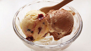 #原创新人#高温天必须吃点冰淇淋了！自制冰淇淋想吃多少挖多少~（懒人版免搅拌）
