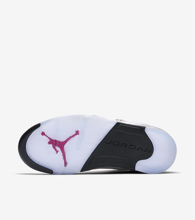 白水泥的传承：Nike 耐克 即将发售 Air Jordan 5 Retro “White Cement” 篮球鞋