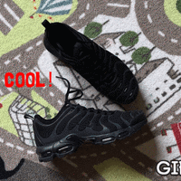 酷炫到不行！NIKE AIR MAX PLUS TN ULTRA 反光气垫运动鞋