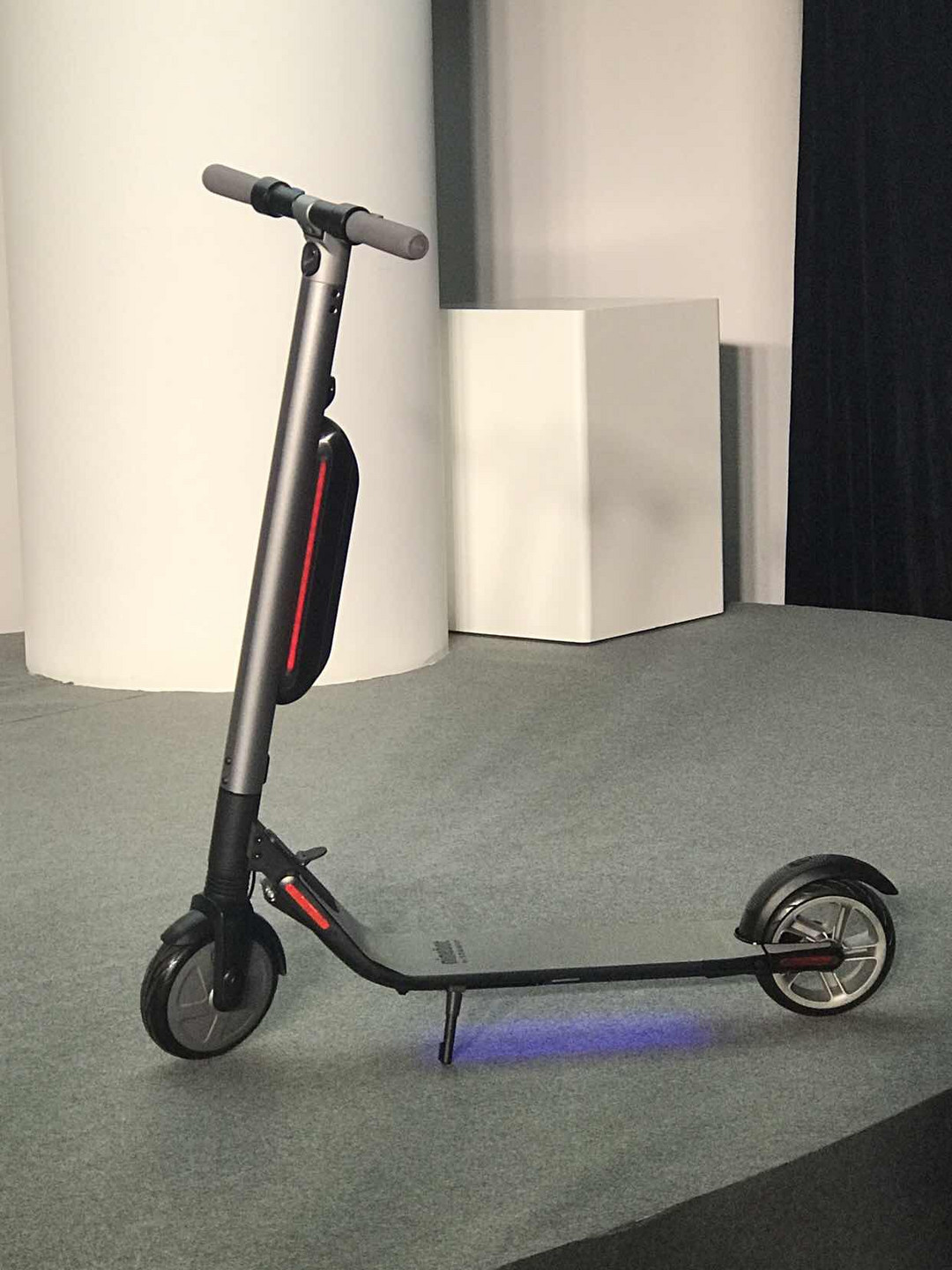 产品线全面拓展：Ninebot 纳恩博 发布 九号电动滑板车 和 One Z系列 单轮平衡车