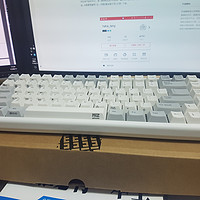Plum 84键 双模静电容键盘使用感受(续航|性价比|功能)