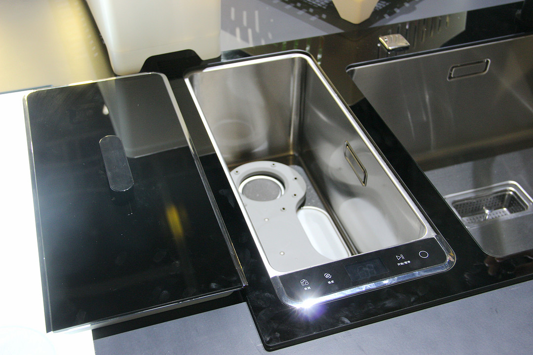 洗碗+蔬果净化+水槽三合一：FOTILE 方太 发布全新  Q7 水槽洗碗机