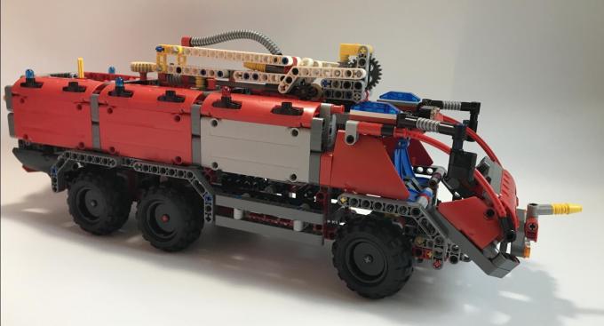 乐高还能这么拼: 复刻 lego 乐高 科技 42068 b模式 消防救援车