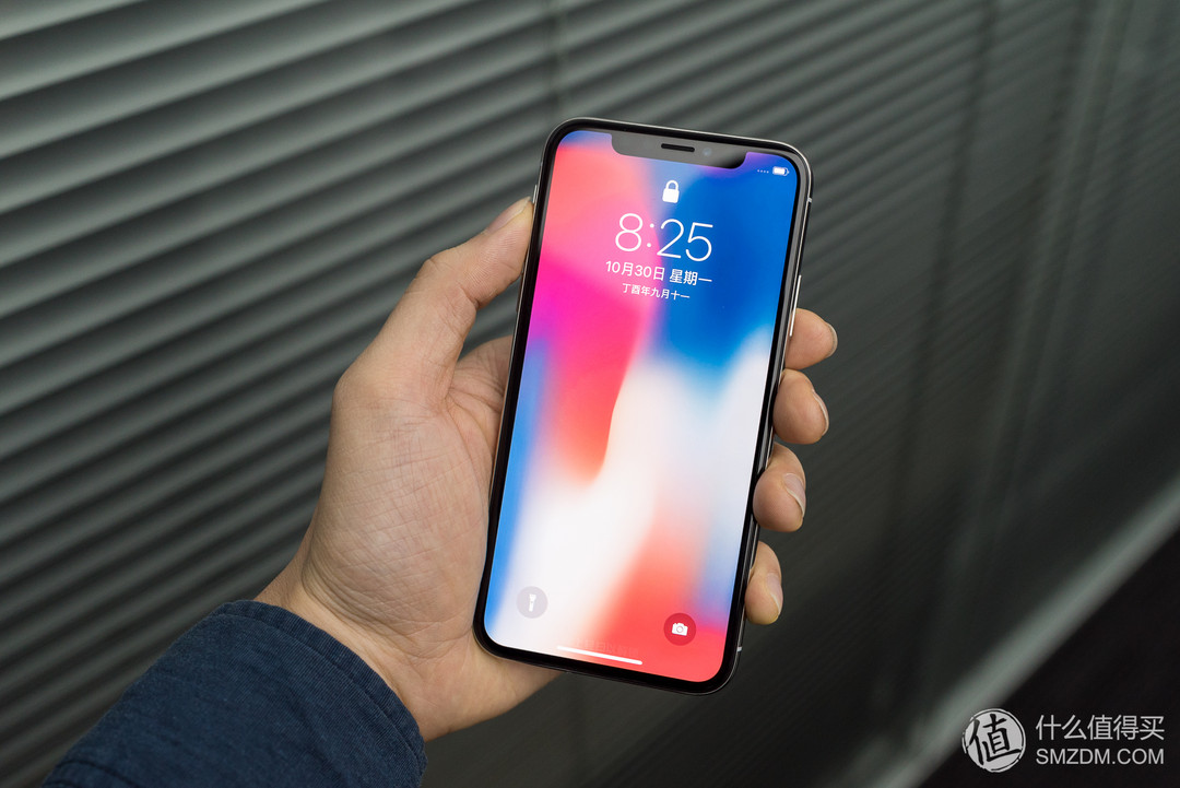 赶在 iPhone X上市之前，我们第一时间体验了 iPhone X
