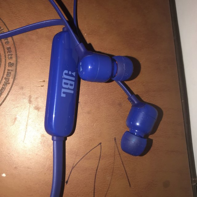 低端也有好货JBL T110BT开箱