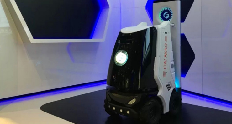 具备自动驾驶功能：菜鸟网络 发布 基普拉斯 机器人