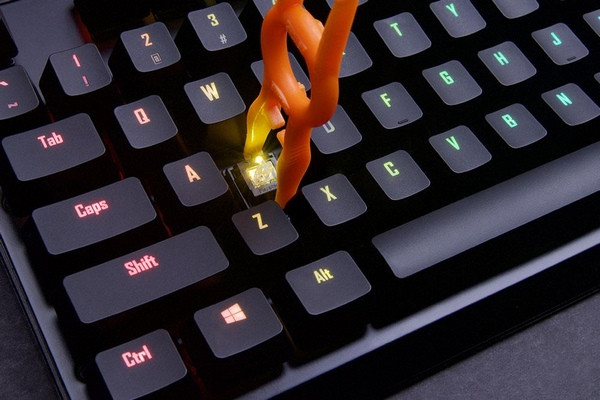 可插拔RGB光轴、防泼溅：GIGABYTE 技嘉 发布 AORUS K9"猎鹰"电竞机械键盘