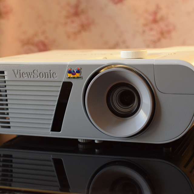 入门级家庭影院对普通用户是否够用？ViewSonic 优派 PX726HD 投影机 体验