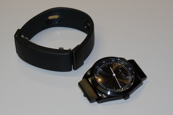 轻量化处理、集成LED屏：SONY 索尼 发布 wena wrist pro 和 wena wrist active 运动版 表带