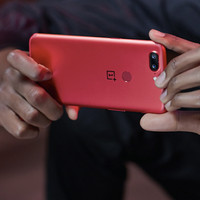 四周年纪念版：OnePlus 一加 即将发售 一加5T 熔岩红 智能手机