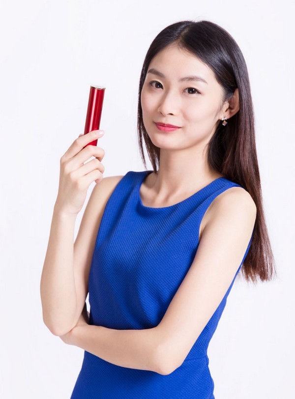 “口红”充电宝：FOXIO Lipstick 移动电源 上架有品