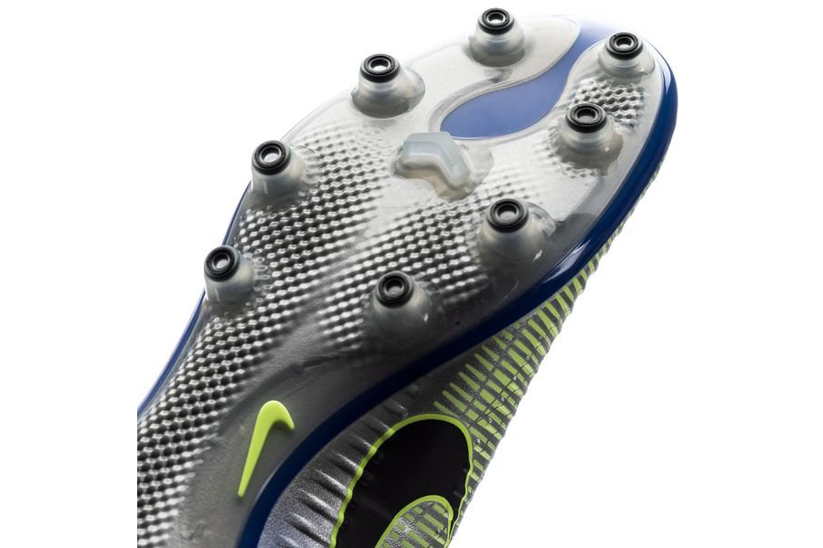 擎旗自有后来人：NIKE 耐克 推出 Mercurial Vapor “Puro Fenomeno” NJR 专属足球鞋