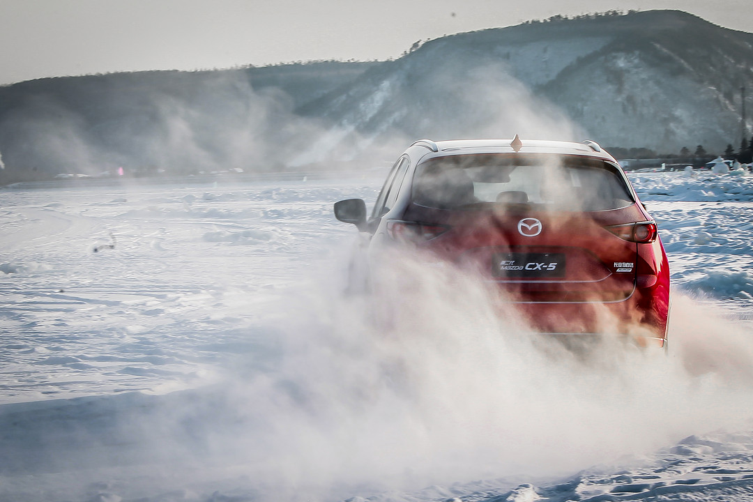 在黑龙江上狂奔的第二代mazda Cx 5冰雪上令人放心 紧凑型suv 什么值得买