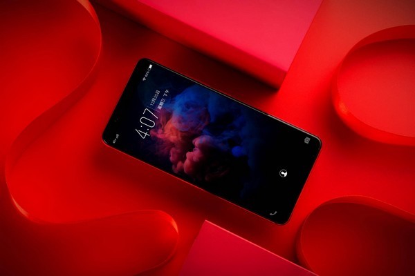 #CES2018新品速递#屏幕指纹+防水?vivo 即将发布 X20Plus UD 智能手机