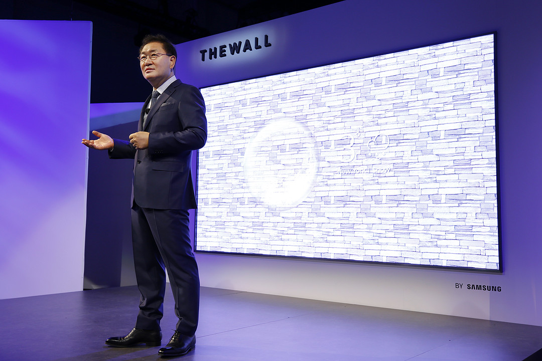 #CES2018新品速递#添加屏幕无上限：SAMSUNG 三星 推出 The Wall 146英寸 电视