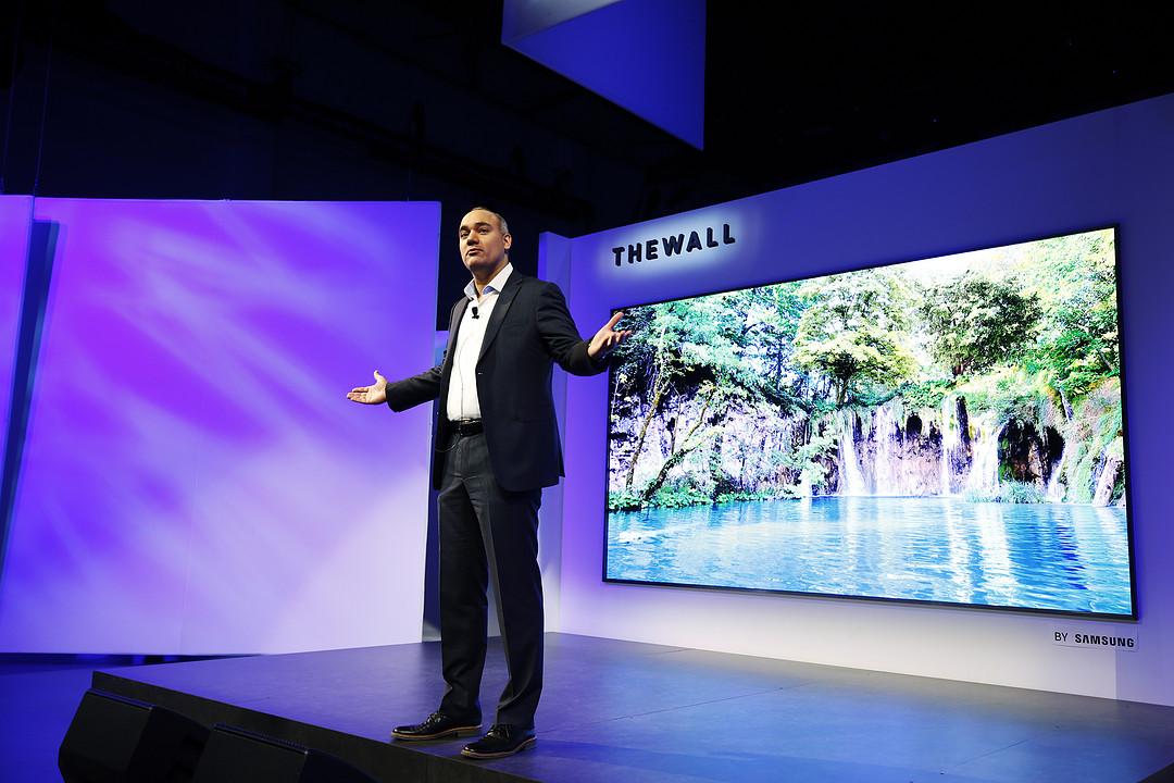 #CES2018新品速递#添加屏幕无上限：SAMSUNG 三星 推出 The Wall 146英寸 电视