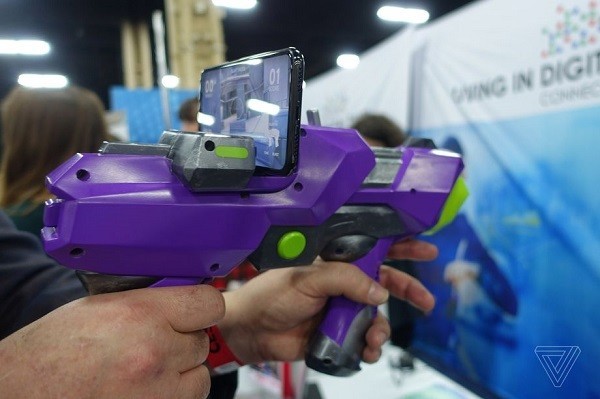 #CES2018新品速递#高达“6个自由度”：Merge Lab 推出 6DoF Blaster “冲击波”游戏枪