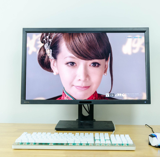 瘦死的骆驼比马大,4年前的老旗舰还不落伍,27英寸4K分辨率 BenQ 明基 BL2711U 显示器 使用感受