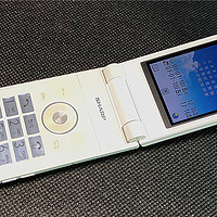 消逝的品牌 篇八：渐行渐远的日系手机—SHARP 夏普  SH6310c 翻盖 镜面 手机怀旧报告