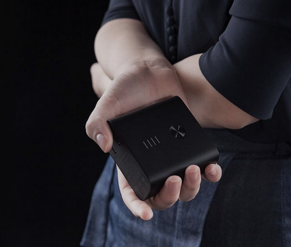 是充电宝也是充电器：ZMI 紫米 推出 智能双模移动电源