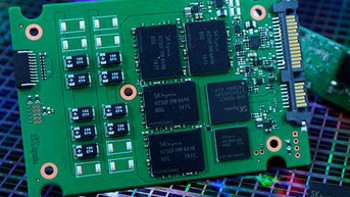 基于72层堆栈3D NAND颗粒：SK Hynix 海力士 发布企业级 SATA / M.2 SSD 产品线
