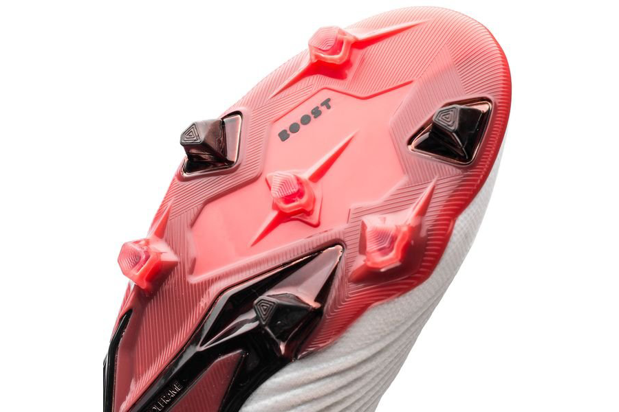 制霸天下：adidas 阿迪达斯 推出 新款配色版 Predator 18+ FG 足球鞋 