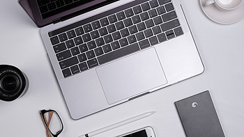 瓦力生活馆 篇五：美貌与才华的化身：新款 MacBook Pro 使用评测及App、配件推荐