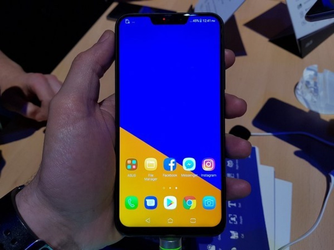 我有“小刘海”:ASUS 华硕 展出 ZenFone 5 智能手机