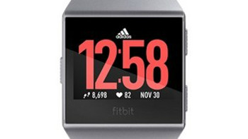 四种颜色表盘可切换：fitbit 发布 Ionic Adidas Edition 定制版 运动手表