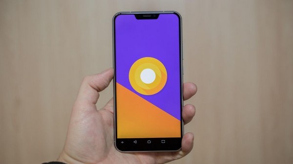 骁龙845、“小刘海”设计：ASUS 华硕 展出 ZenFone 5z 和 ZenFone 5 Lite 智能手机