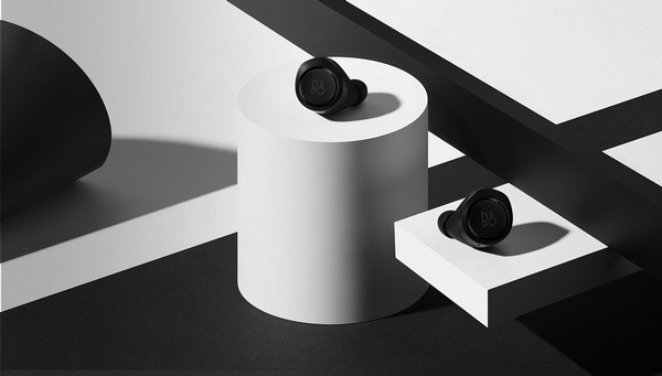 黑与白的单色美学：B&O PLAY 发布 Beoplay E8 醇黑与醇白限量版 耳机