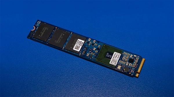 衔接900P和800P：intel 英特尔 展示 Optane SSD DC P4801X 固态硬盘