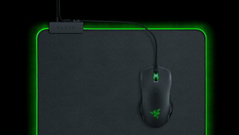 边缘嵌入1680万色RGB环绕灯带：RAZER 雷蛇 发布 Goliathus Chroma “重装甲虫” RGB幻彩版 鼠标垫