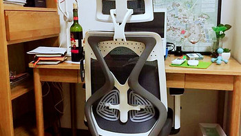 年货第二剁：颜值担当 Hbada 黑白调 百元级人体工学椅