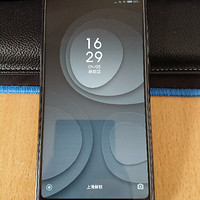 MI 小米 红米5 Plus 智能手机 和 Sony 索尼 XZ Premium 智能手机 对比