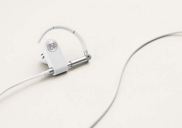 经典再进化：B&O PLAY 发布 Earset 无线挂耳式耳机