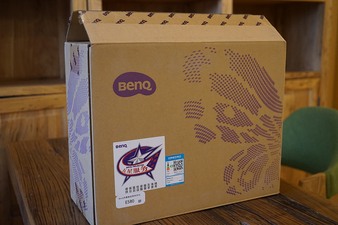 《到站秀》第185弹：BenQ 明基 E580 全高清商务投影机