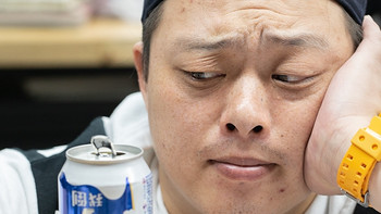 如何在上班期间，正大光明地偷喝啤酒？