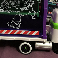 玩具 篇一：巴斯光年の集装箱卡车炫酷来袭
