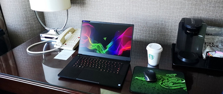 首发 18 Razer Blade 灵刃15 6寸游戏本评测 笔记本电脑 什么值得买