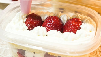 新手向！易做小美食 篇四：草莓奶油蛋糕盒子的制作小记 