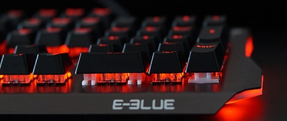 E-3LUE 宜博 K770 光轴 防水防尘 机械键盘评测