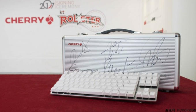 原来Uzi用它拿到世界冠军 LOL选手挚爱外设精