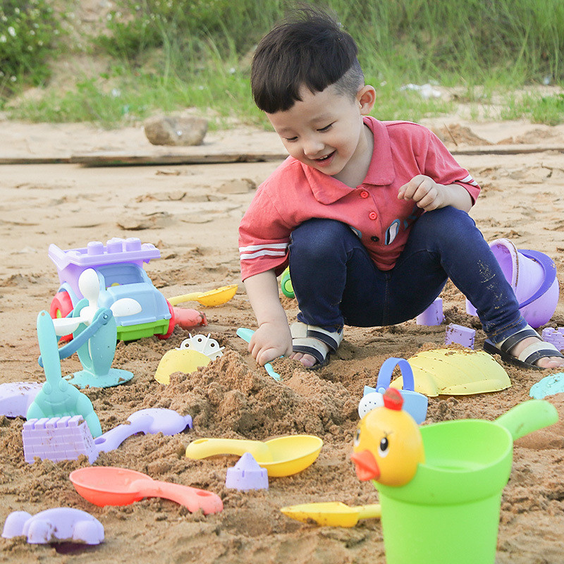 沙滩+熊孩子=你绝对没见过的沙滩新玩法